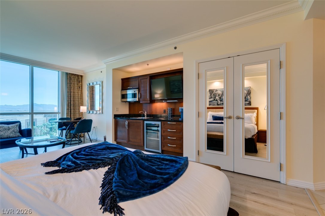 135 East HARMON Avenue 804