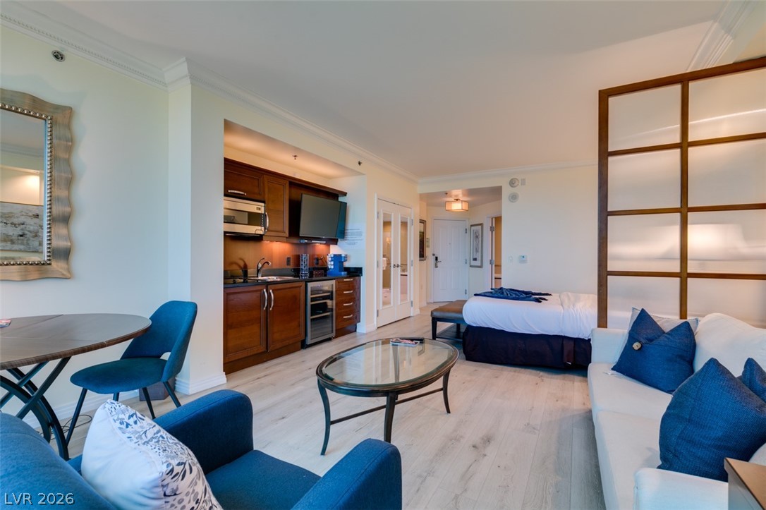 135 East HARMON Avenue 804