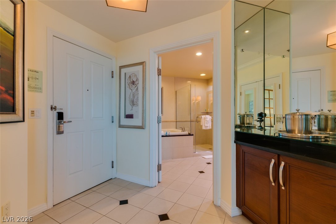 135 East HARMON Avenue 804