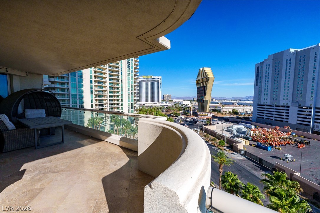 2877 Paradise Road 805