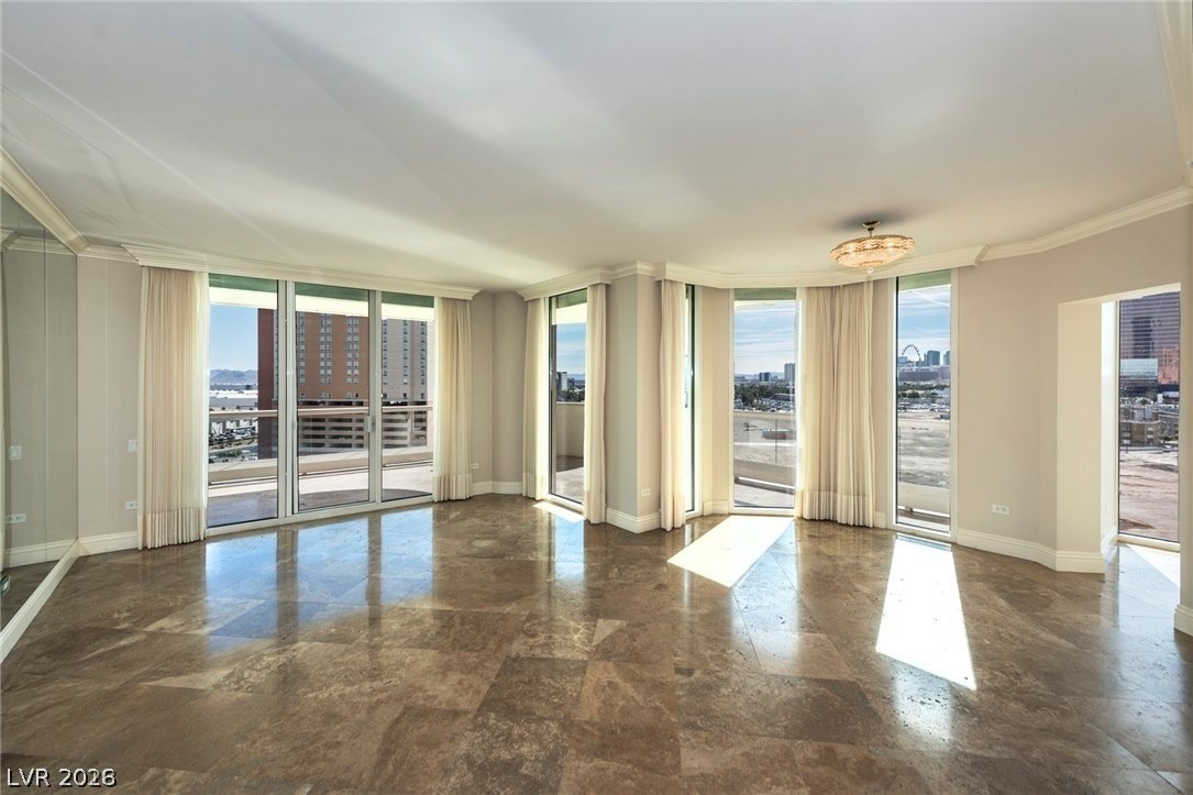 2877 Paradise Road 805