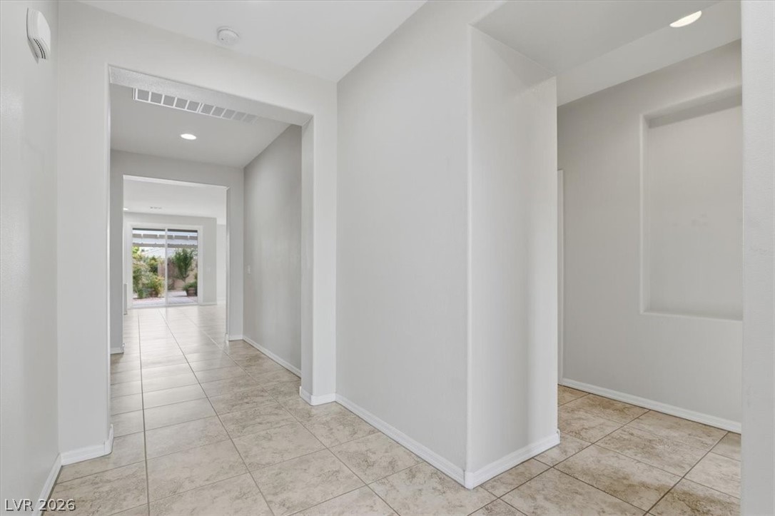 10408 Rugged Mountain Avenue