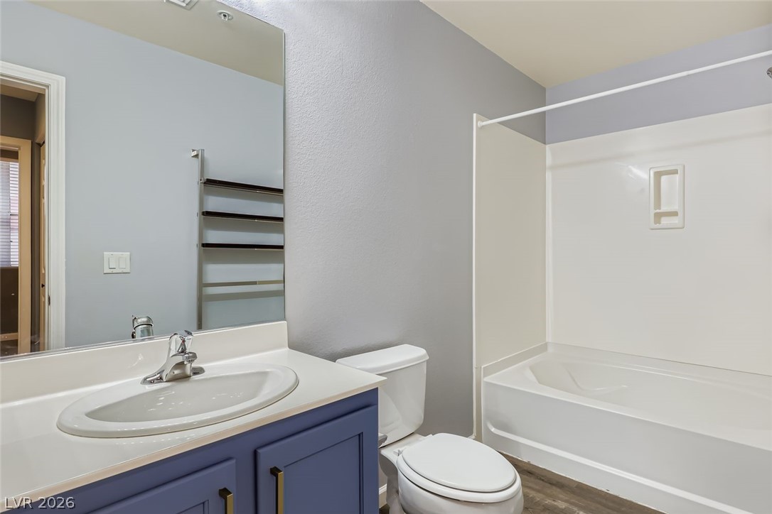 39 East Agate Avenue 208