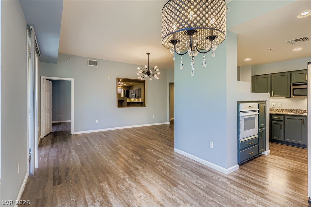 39 East Agate Avenue 208