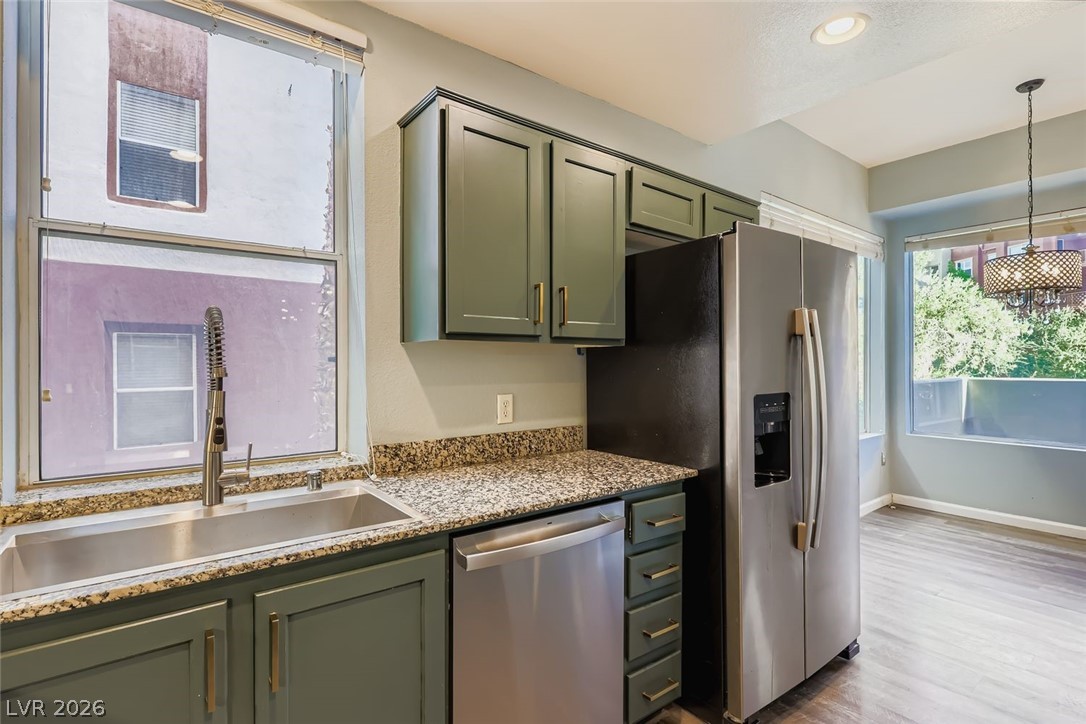 39 East Agate Avenue 208