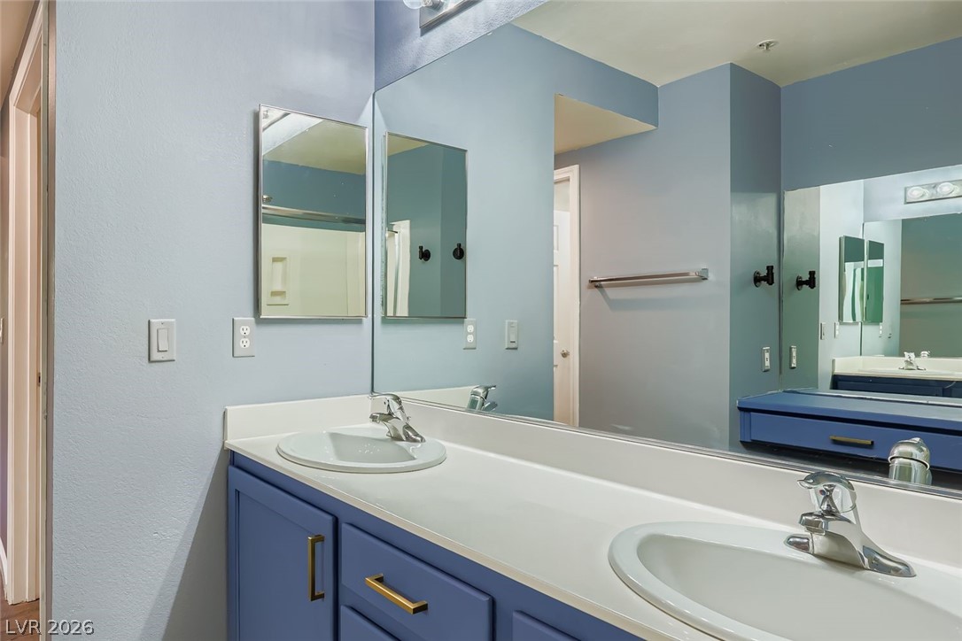 39 East Agate Avenue 208