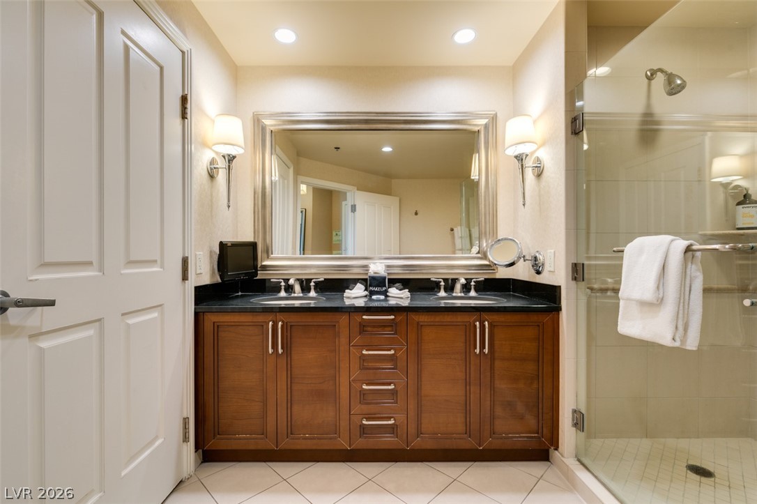 125 East HARMON Avenue 3707