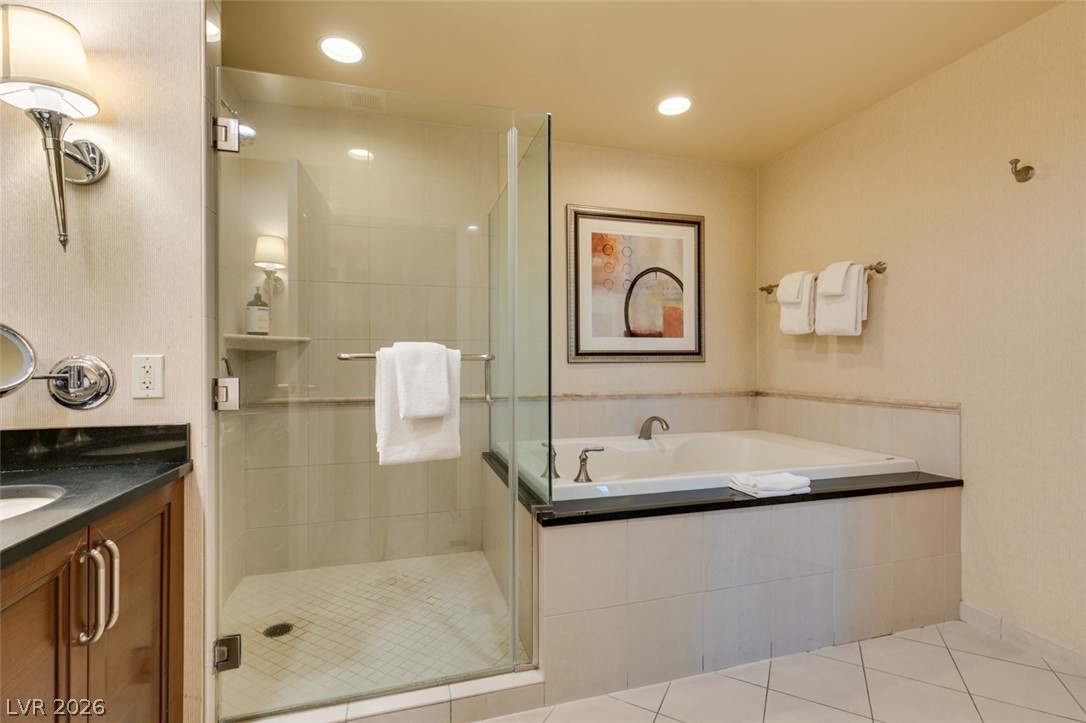 125 East HARMON Avenue 3707