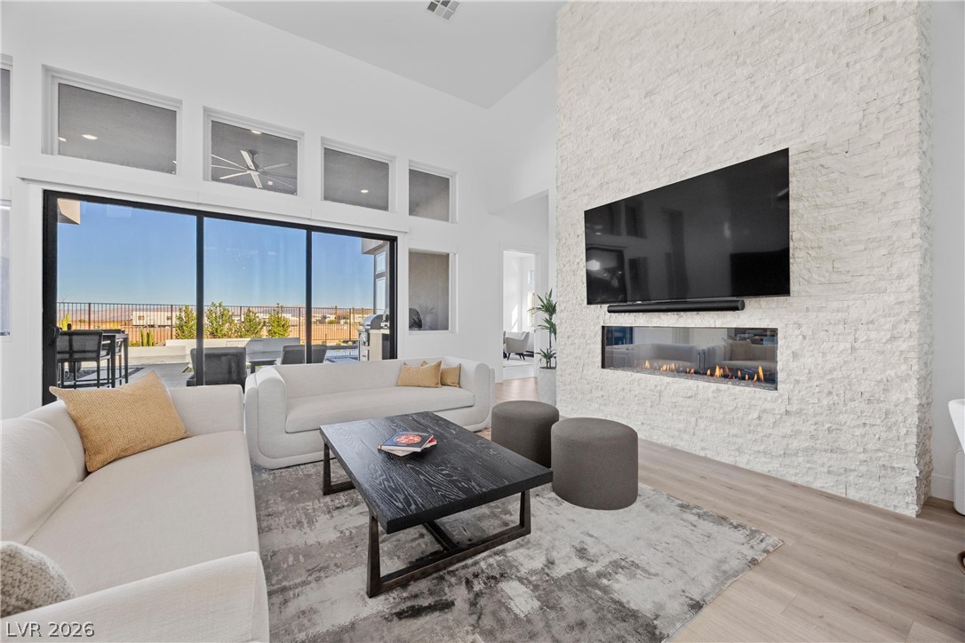 164 Vista Terrazza Street