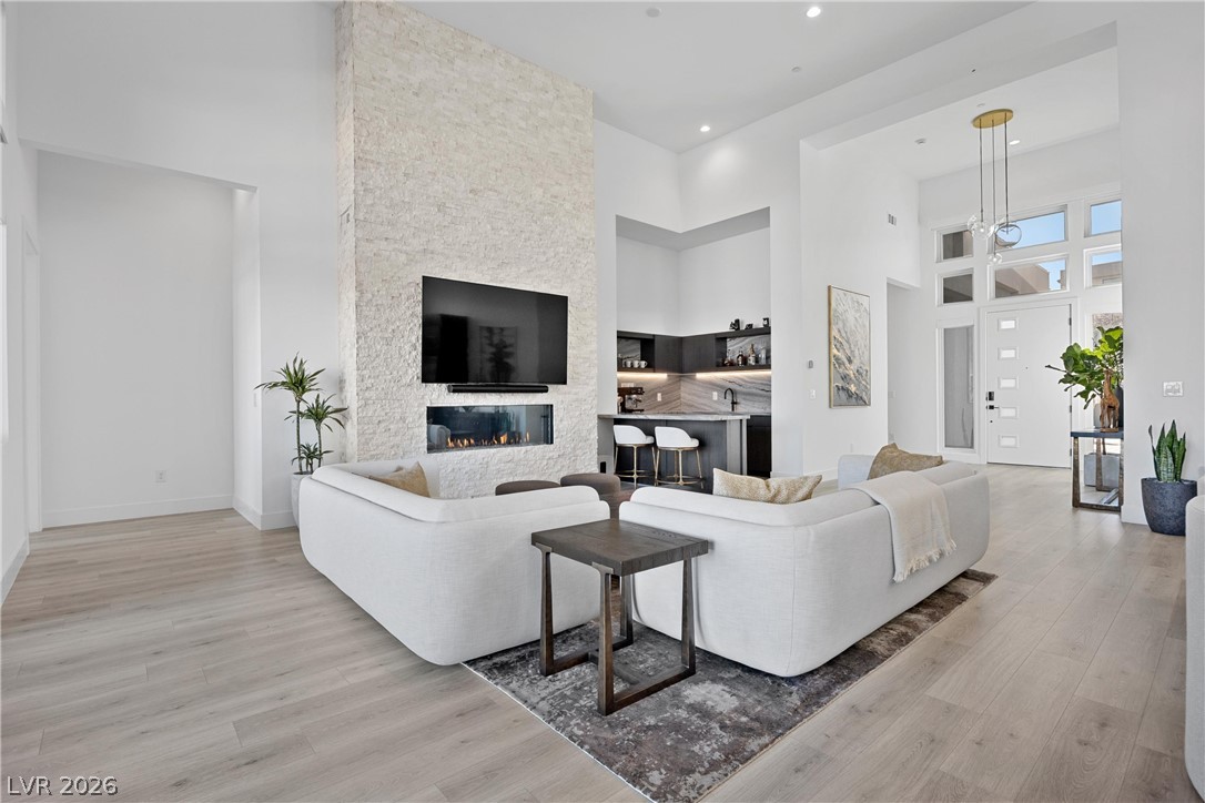 164 Vista Terrazza Street