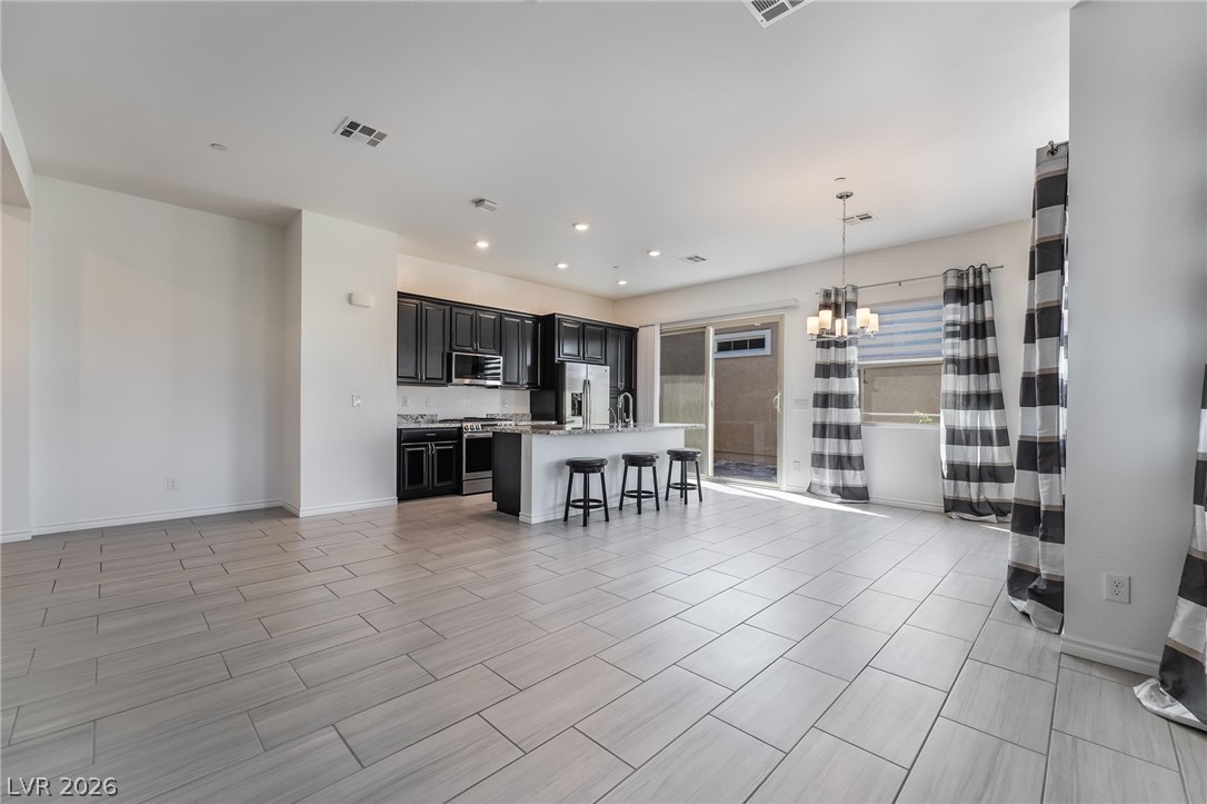 763 Willow Oasis Street