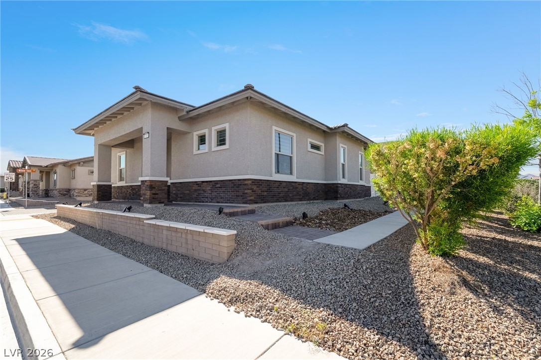 763 Willow Oasis Street