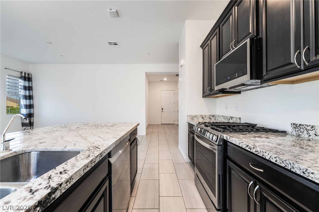 763 Willow Oasis Street