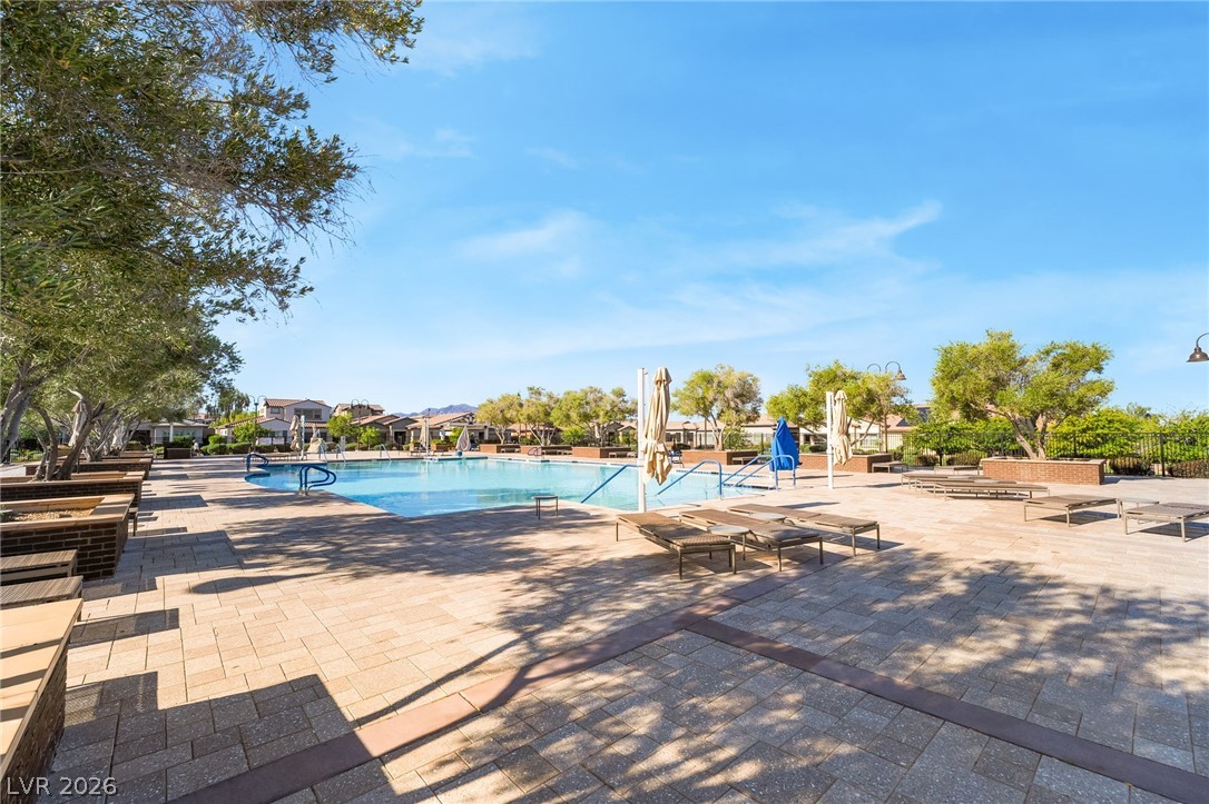 763 Willow Oasis Street