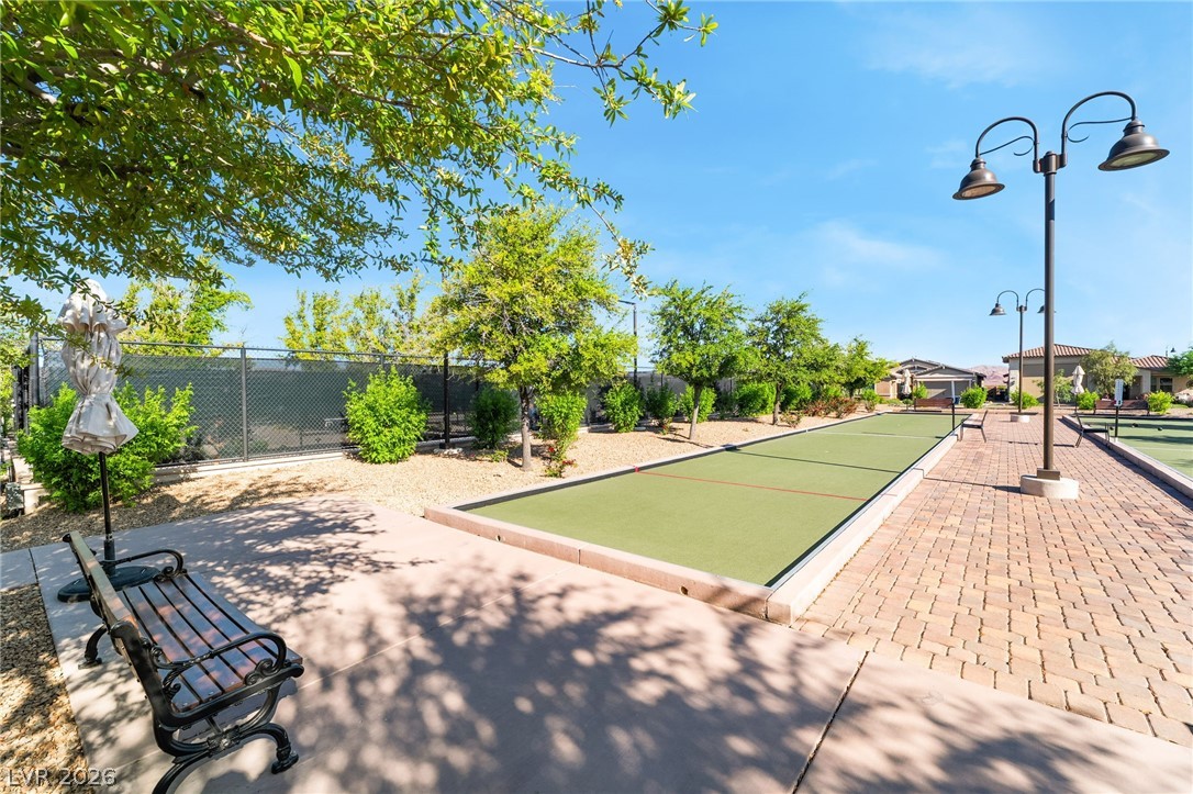 763 Willow Oasis Street