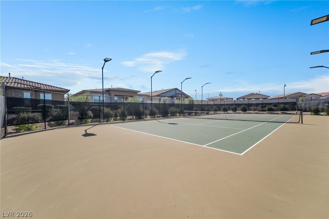 763 Willow Oasis Street