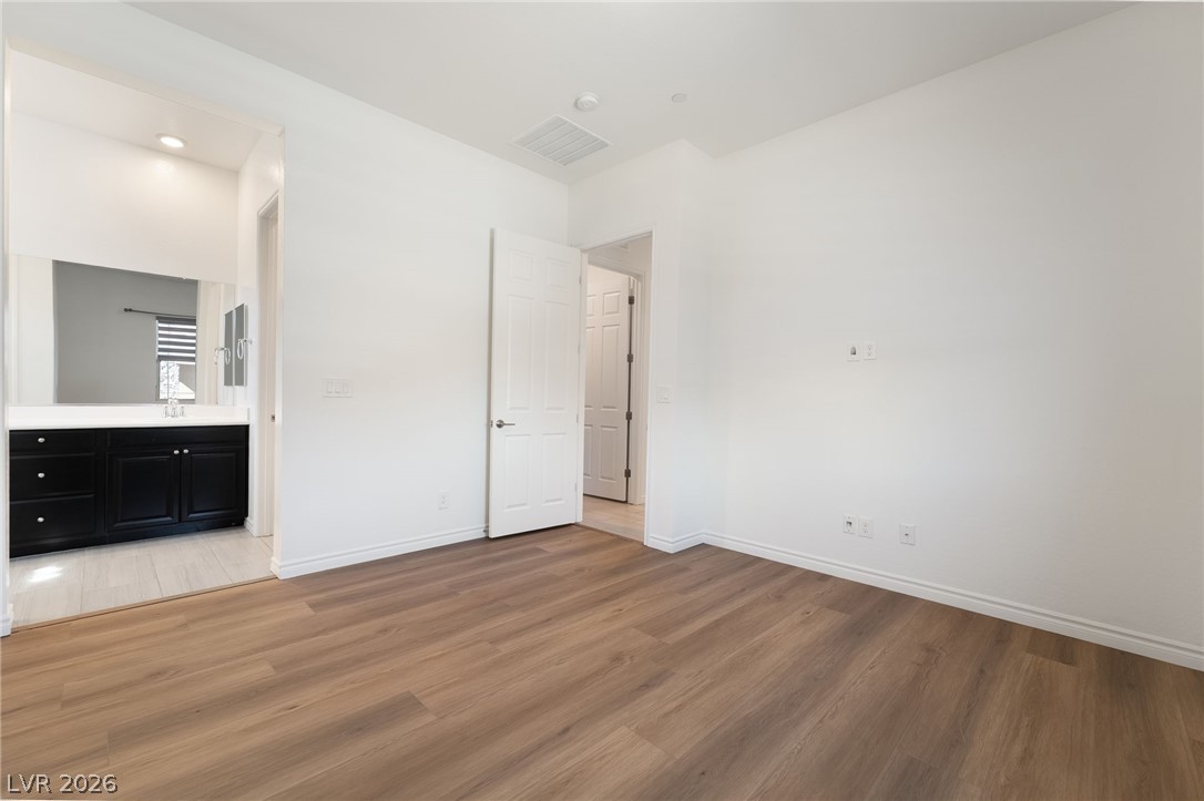 763 Willow Oasis Street