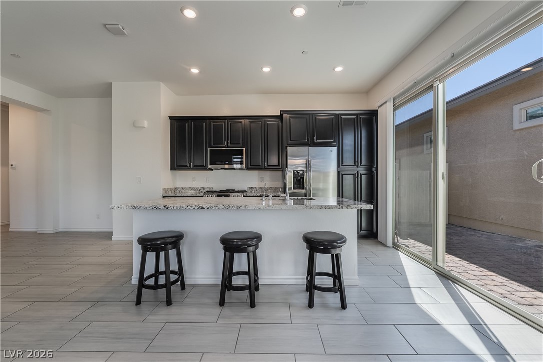 763 Willow Oasis Street