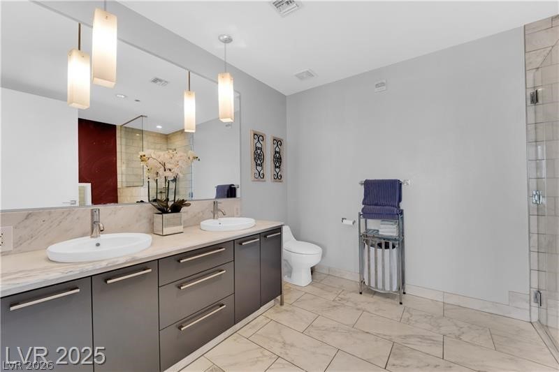 4471 Dean Martin Drive 2204