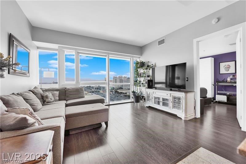 4471 Dean Martin Drive 2204