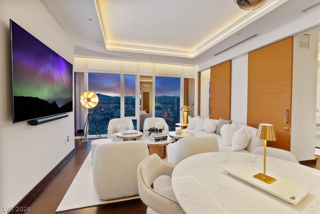 3750 Las Vegas Boulevard 2911