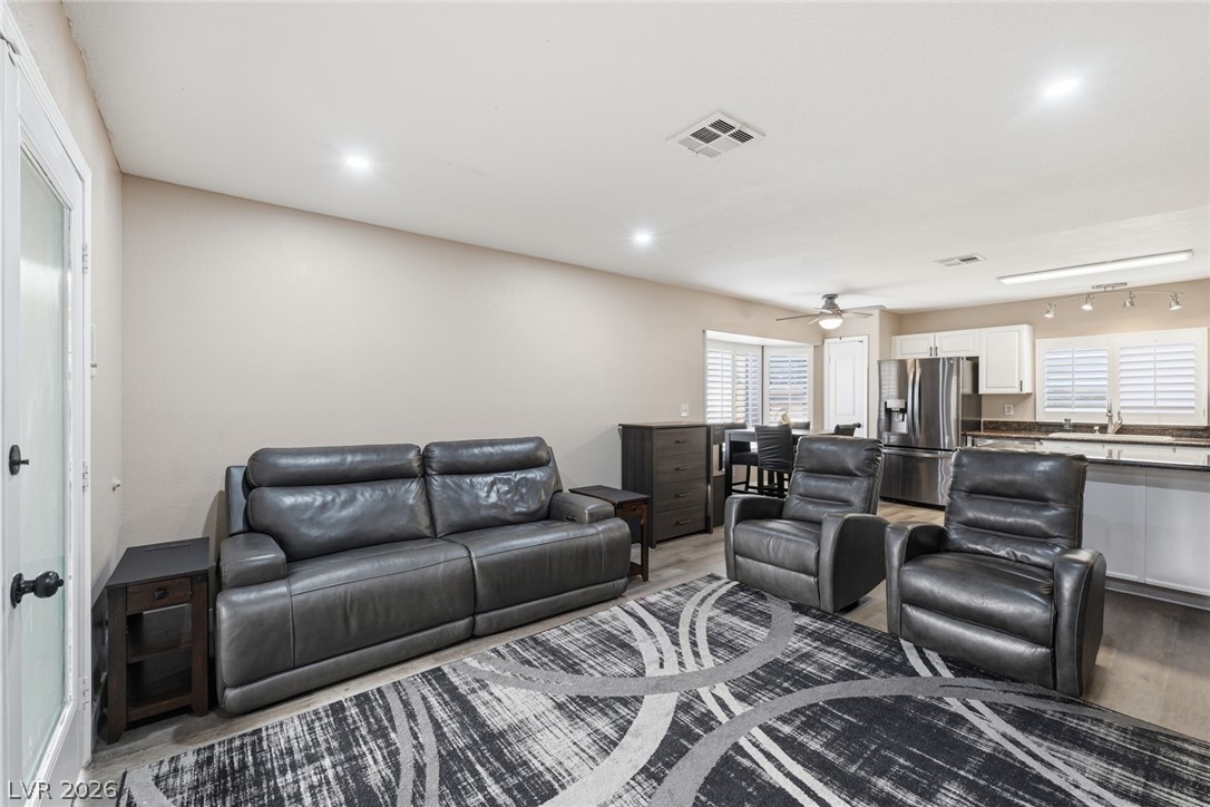 7632 Oyster Cove Drive