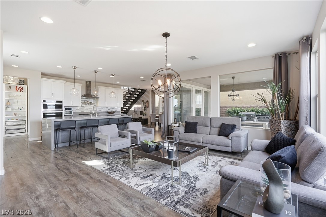 2672 Evolutionary Lane