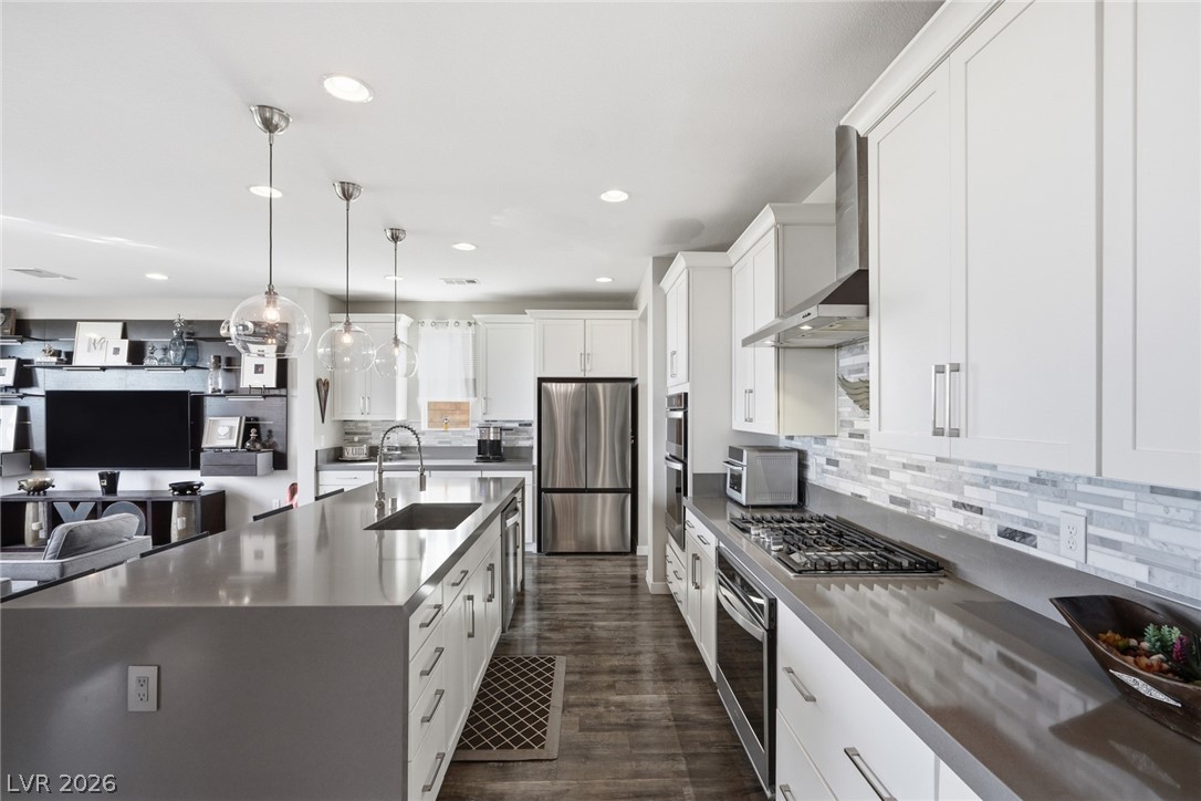 2672 Evolutionary Lane