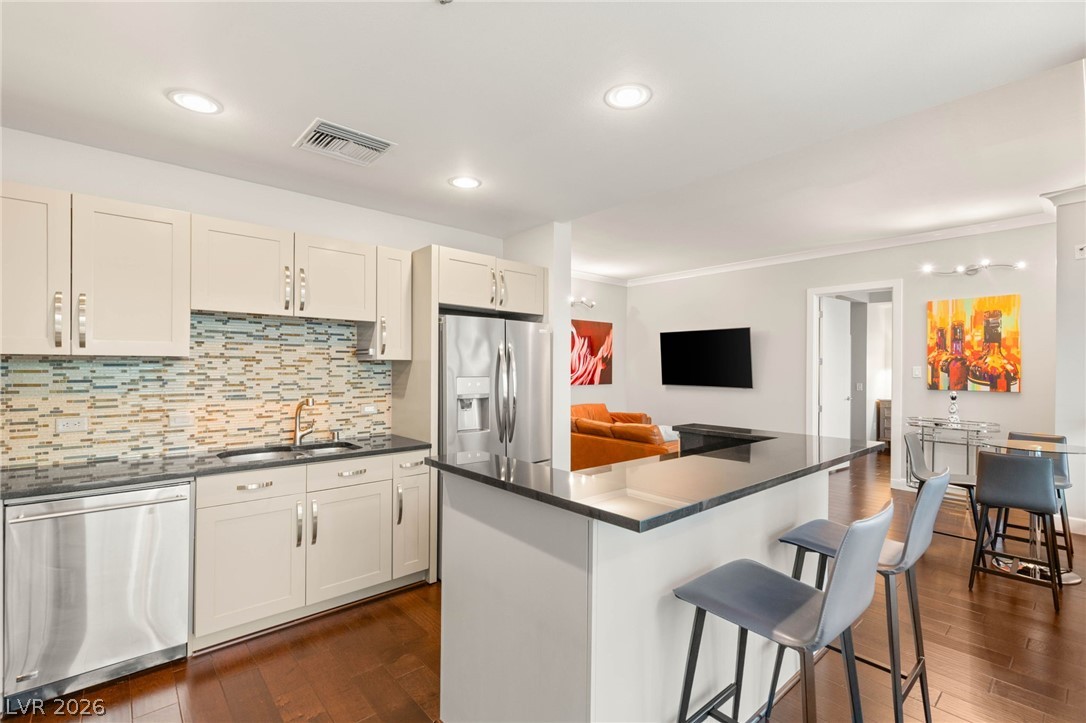 4575 Dean Martin Drive 1007