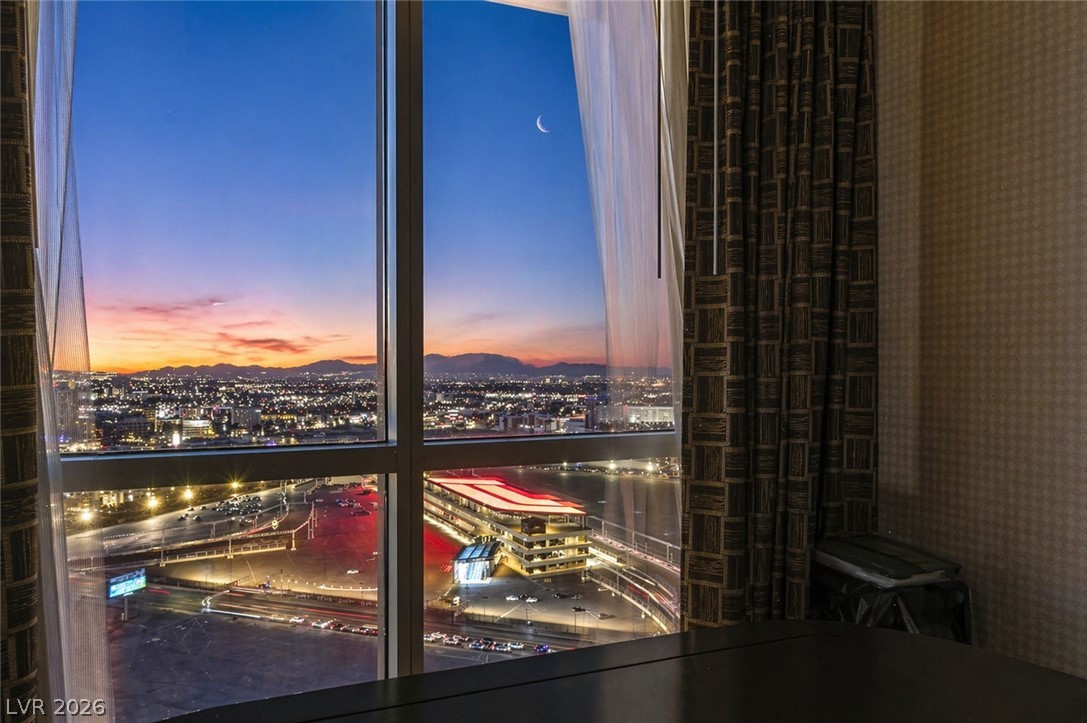 125 East HARMON Avenue 2821