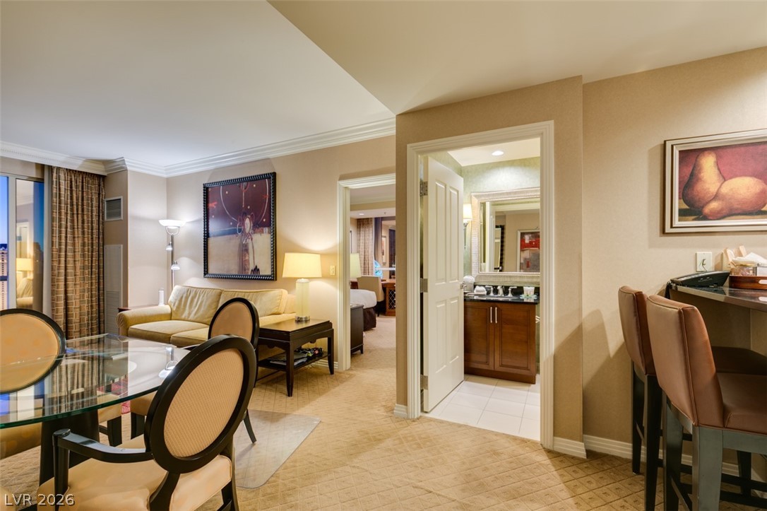 125 East HARMON Avenue 2821