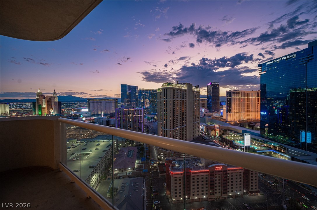 135 East HARMON Avenue 1017