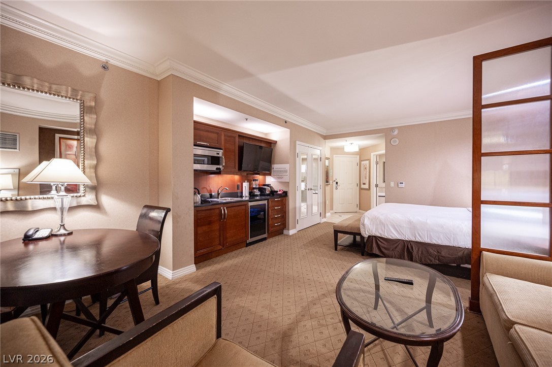 135 East HARMON Avenue 1017