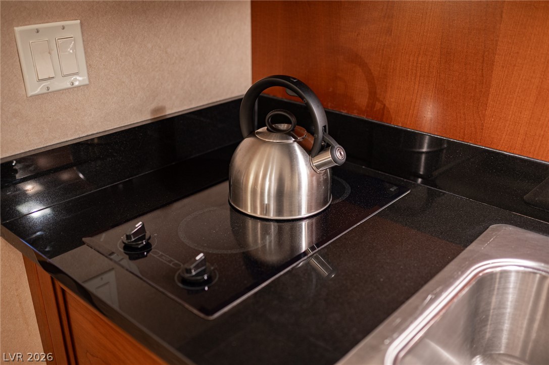 135 East HARMON Avenue 1017