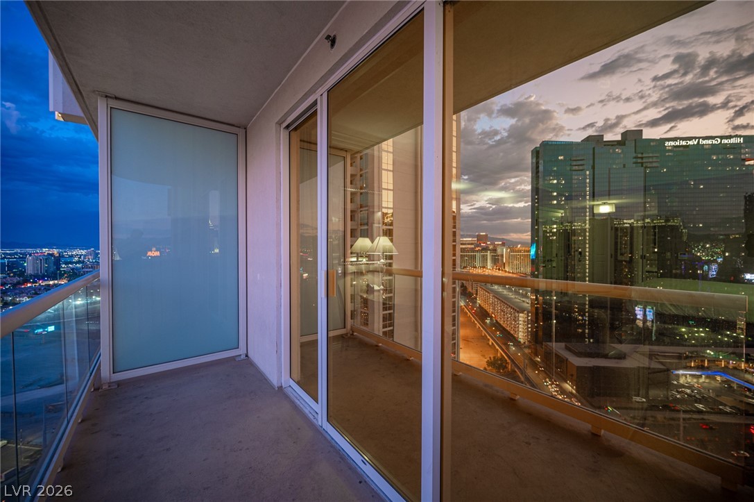 135 East HARMON Avenue 1017