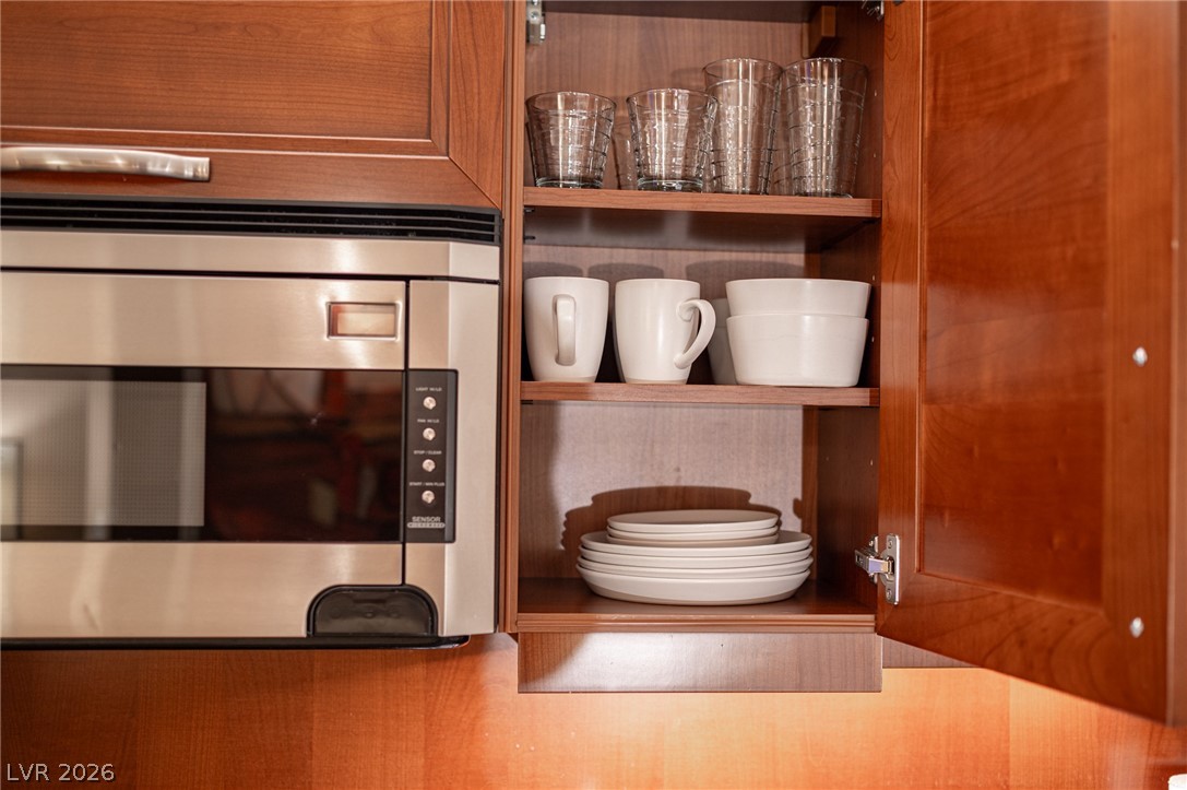 135 East HARMON Avenue 1017