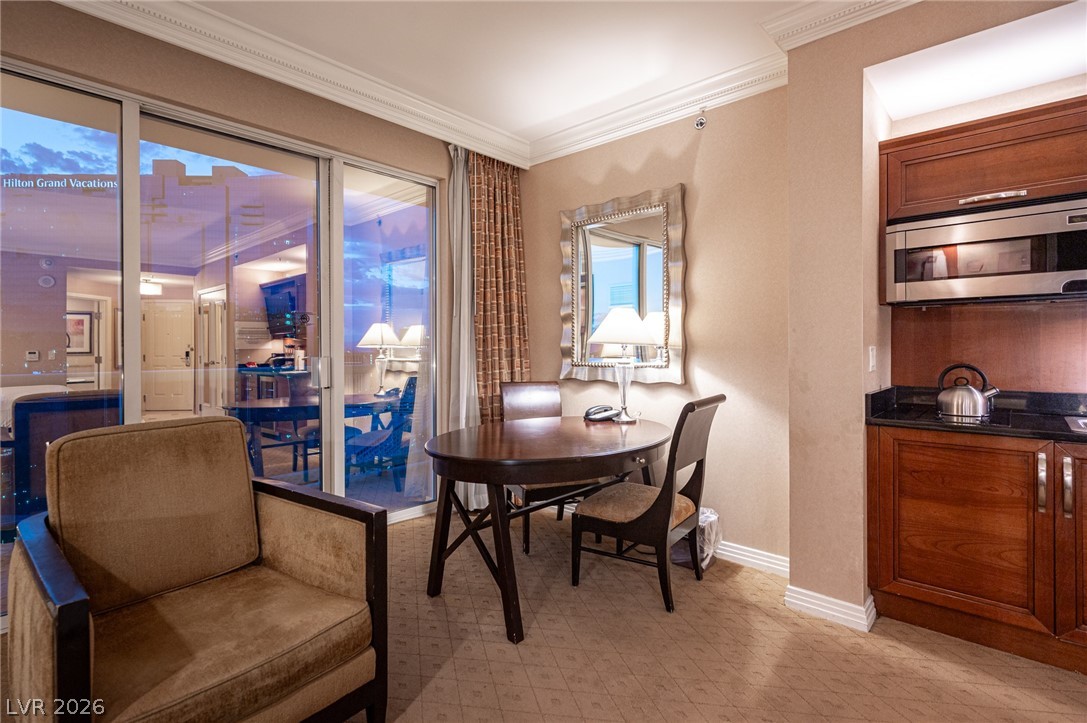 135 East HARMON Avenue 1017