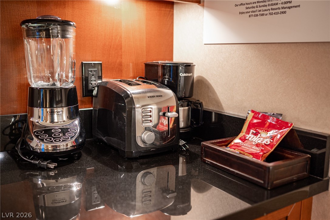 135 East HARMON Avenue 1017