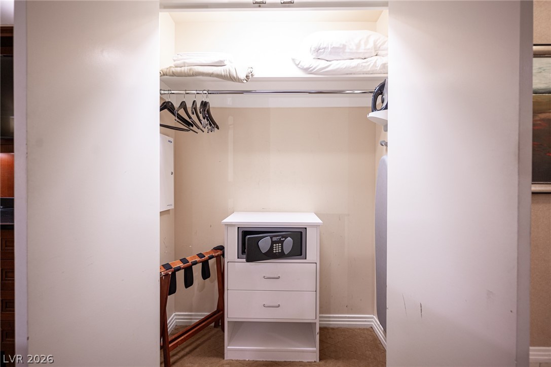 135 East HARMON Avenue 1017