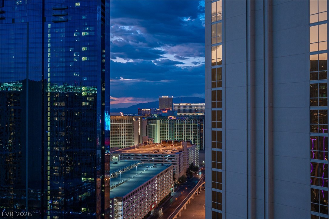 135 East HARMON Avenue 1017