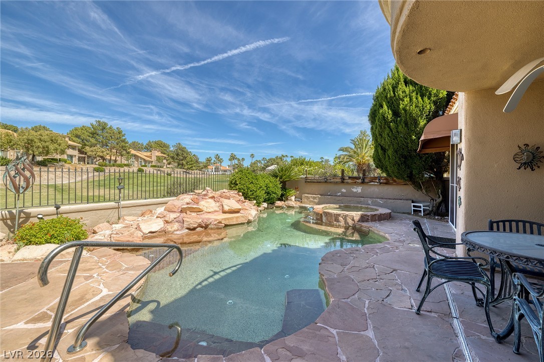 8500 Carmel Ridge Court