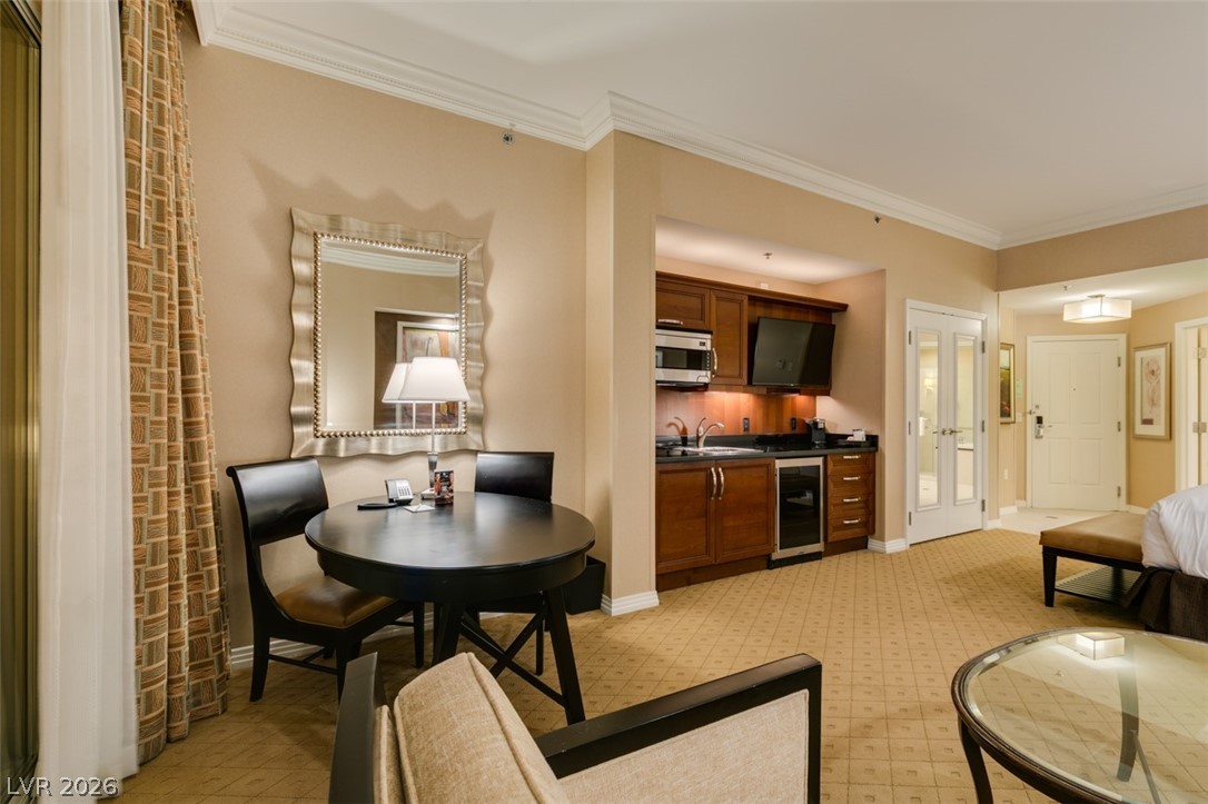 135 East HARMON Avenue 3209