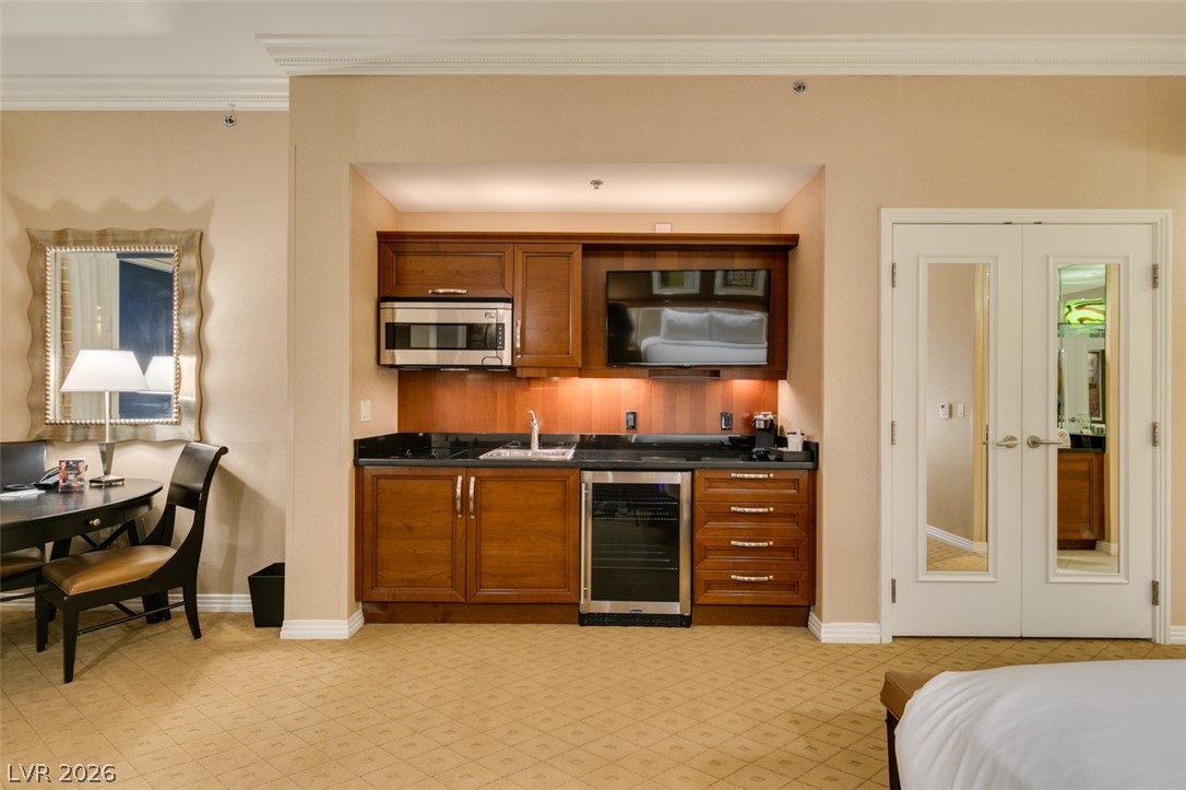 135 East HARMON Avenue 3209