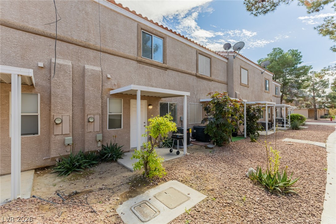 2122 Sleepy Court 2122