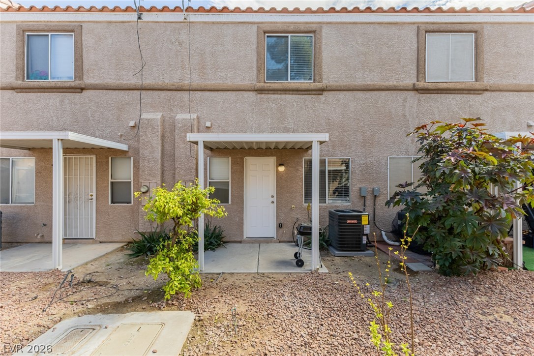 2122 Sleepy Court 2122