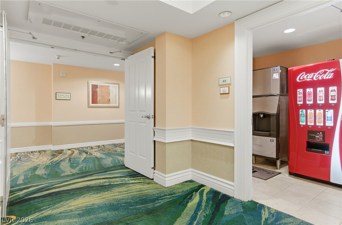 145 East Harmon Avenue 1005