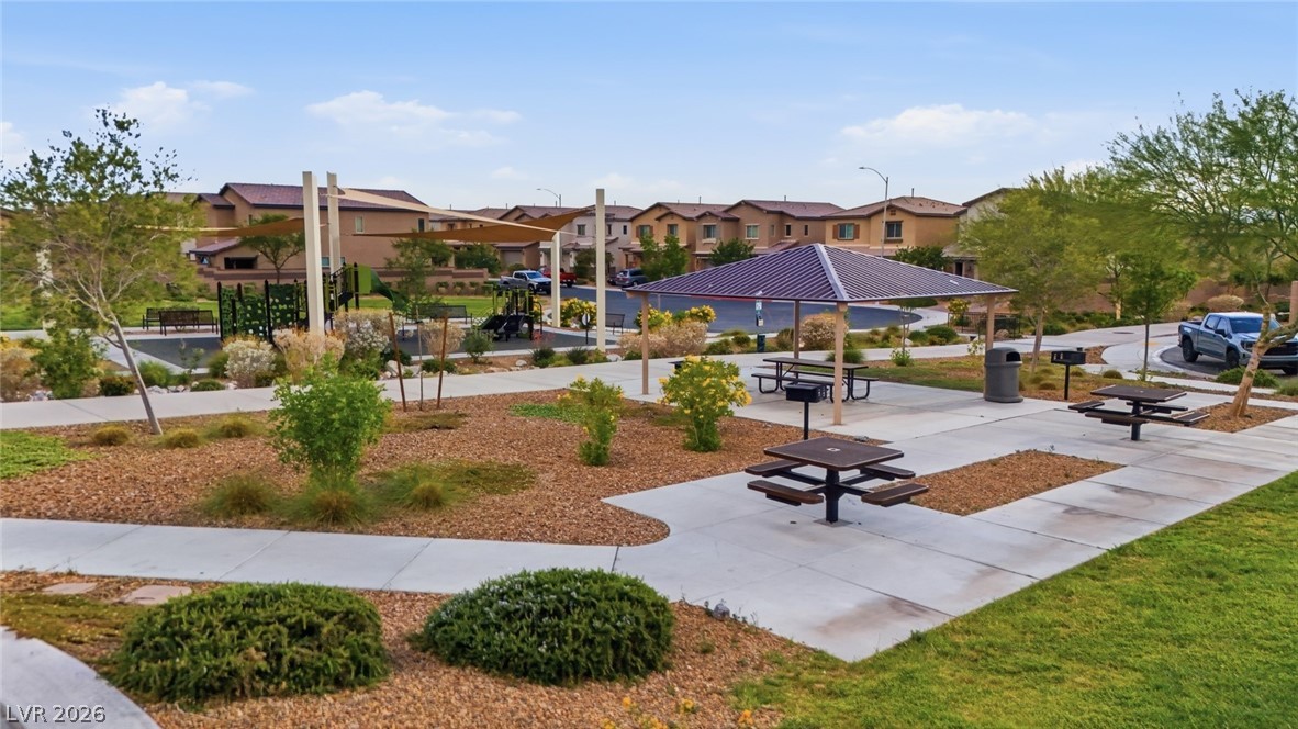 2740 Aldine Court