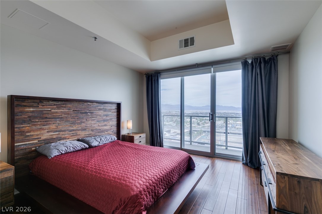 150 Las Vegas Boulevard 2115