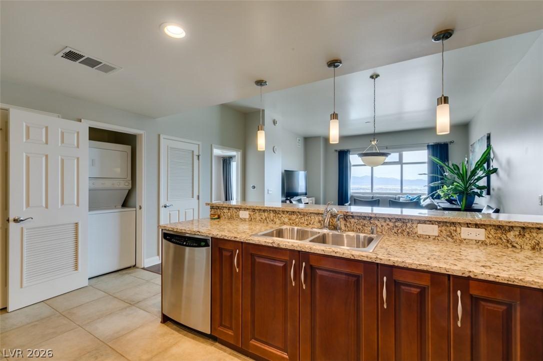 150 Las Vegas Boulevard 2115