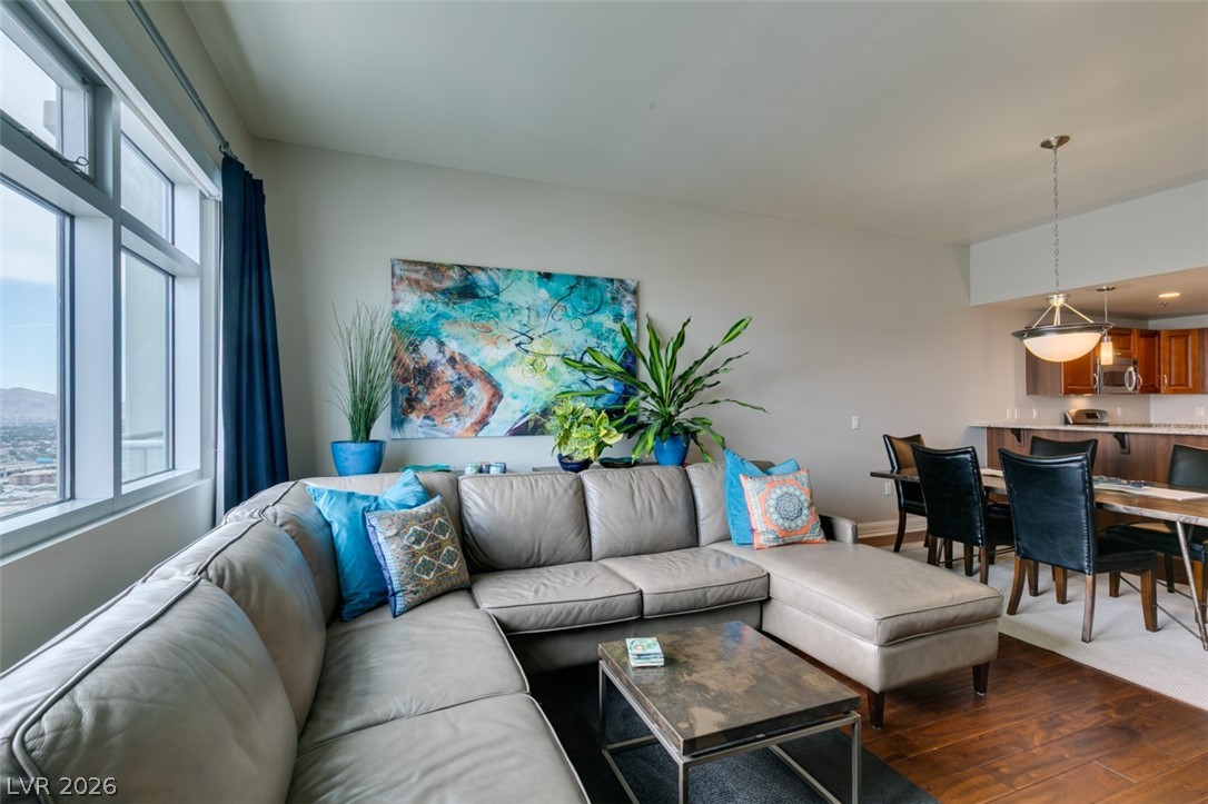 150 Las Vegas Boulevard 2115